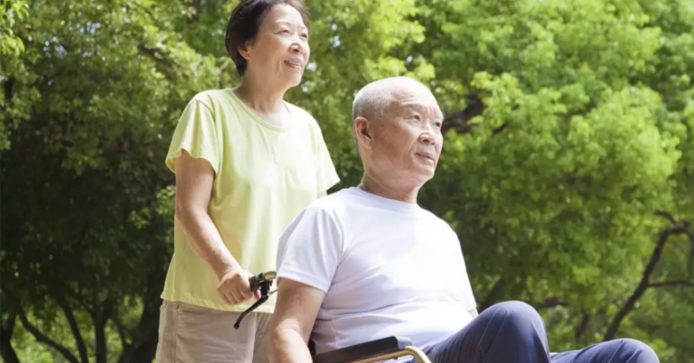 A Guide to Parkinson’s Day Care Facilities in Singapore: Finding the Right Support